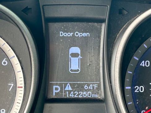 Used 2015 Hyundai Santa Fe GLS AWD/4WD image 21