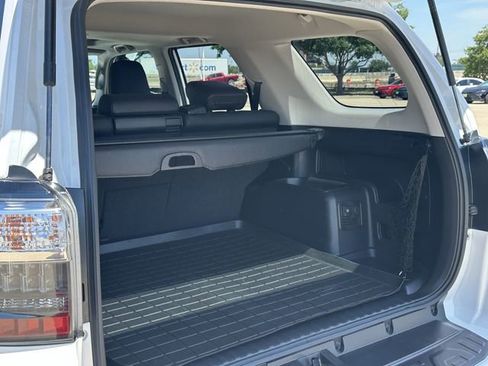 Used 2024 Toyota 4Runner TRD Off-Road Premium w/ Moonroof Package AWD/4WD image 32