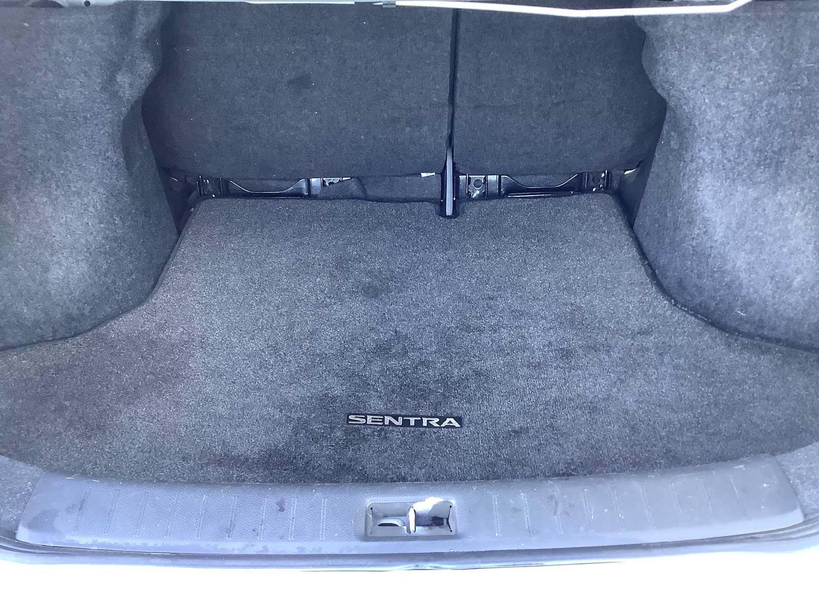 Used 2019 Nissan Sentra SV w/ Special Edition Package FWD image 14
