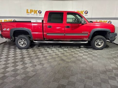 Used 2006 Chevrolet Silverado 2500 LT AWD/4WD image 2