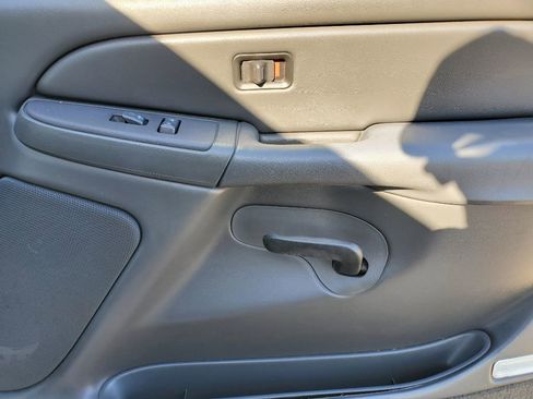 Used 2005 Chevrolet Silverado 1500 LS w/ Light Duty Power Package image 34