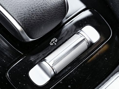 Used 2020 Mercedes-Benz GLS 450 4MATIC image 26