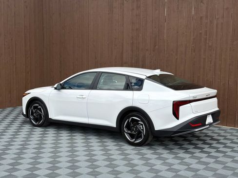 Used 2025 Kia K4 EX FWD image 14