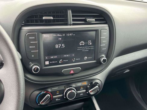 Used 2025 Kia Soul LX w/ LX Technology Package FWD image 18