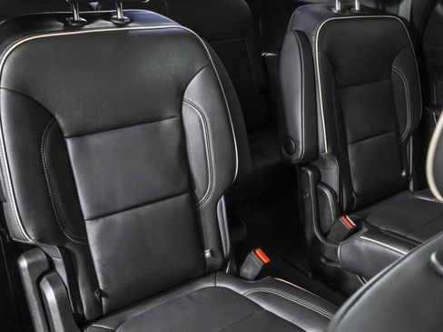 Used 2023 Chevrolet Traverse Premier w/ Redline Edition image 45