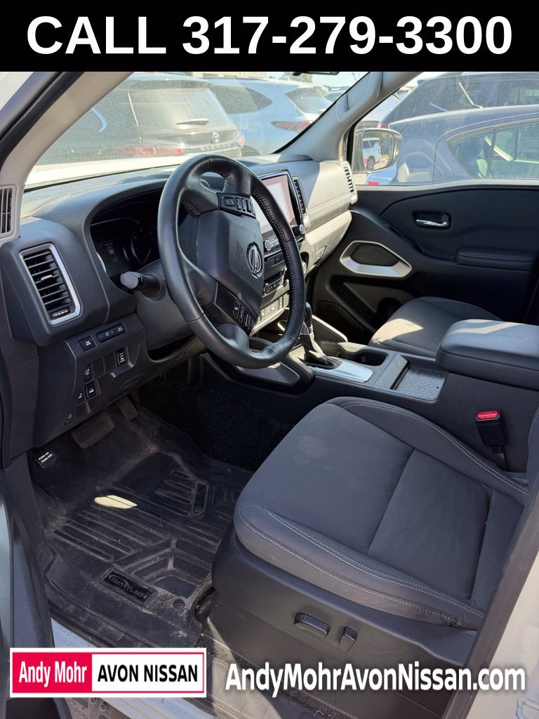 Used 2024 Nissan Frontier SV w/ SV Convenience Package AWD/4WD image 6