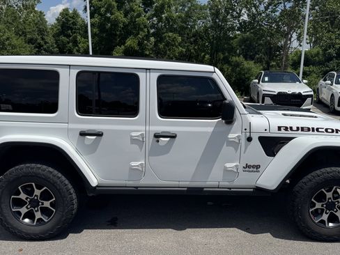 Used 2019 Jeep Wrangler Unlimited Rubicon w/ Advanced Safety Group AWD/4WD image 11