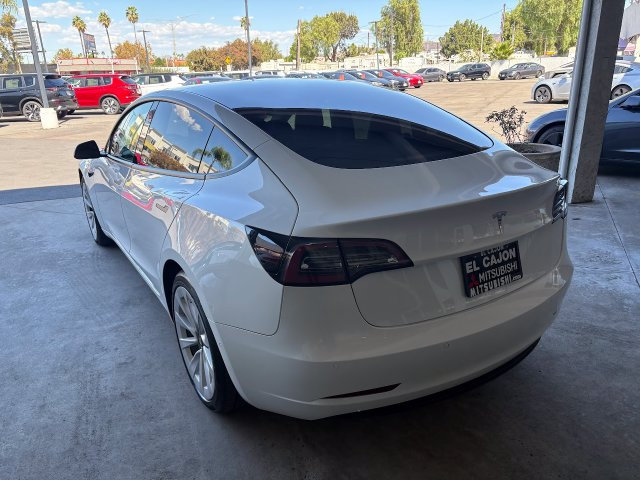 Used 2022 Tesla Model 3 Standard Range RWD image 5