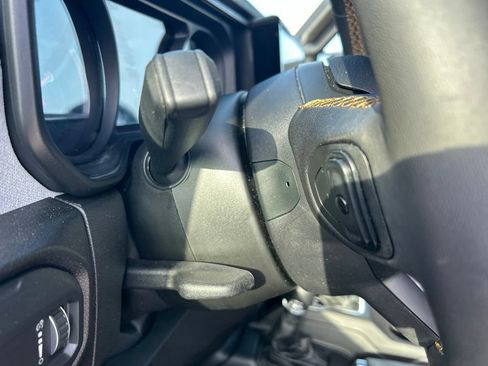 Used 2024 Jeep Wrangler Unlimited Sport AWD/4WD image 35