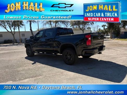 Used 2025 Chevrolet Silverado 1500 ZR2 w/ Technology Package image 8