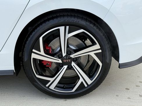 New 2026 Volkswagen GTI SE image 10