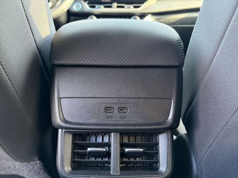 Used 2025 Chevrolet Equinox LT image 23