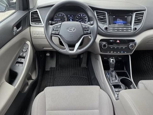 Used 2017 Hyundai Tucson Sport FWD image 10