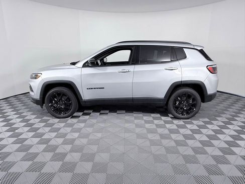 New 2026 Jeep Compass Latitude image 7