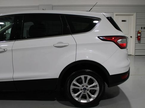 Used 2017 Ford Escape SE FWD image 32