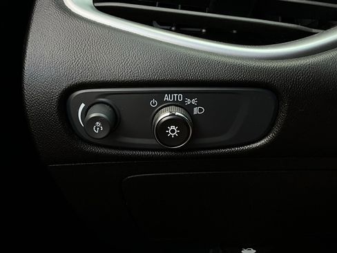 Used 2024 Chevrolet Malibu LT image 21