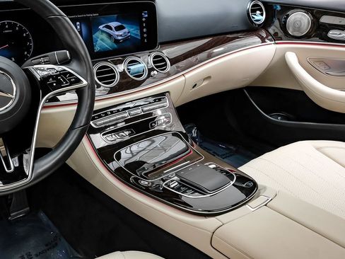 Used 2022 Mercedes-Benz E 350 Sedan w/ AMG Line Exterior image 21