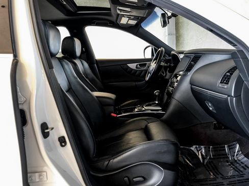 Used 2015 INFINITI QX70 2WD w/ Premium Package image 38