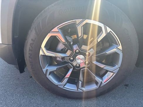 Used 2025 GMC Terrain Elevation w/ Elevation Premium Package AWD/4WD image 2