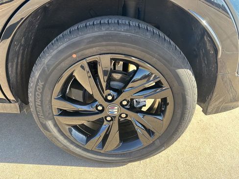 Used 2024 Buick Encore GX Sport Touring image 41