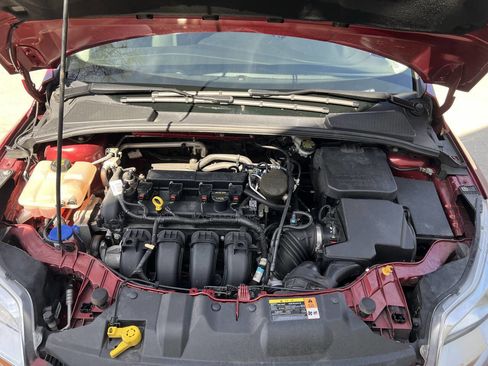 Used 2014 Ford Focus SE w/ SE Winter Package image 30