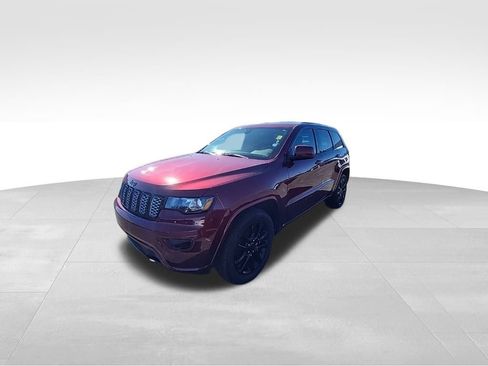 Certified 2022 Jeep Grand Cherokee Laredo X image 17