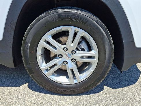 Certified 2023 GMC Terrain SLE FWD image 26