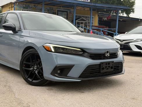 Used 2023 Honda Civic Sport image 4