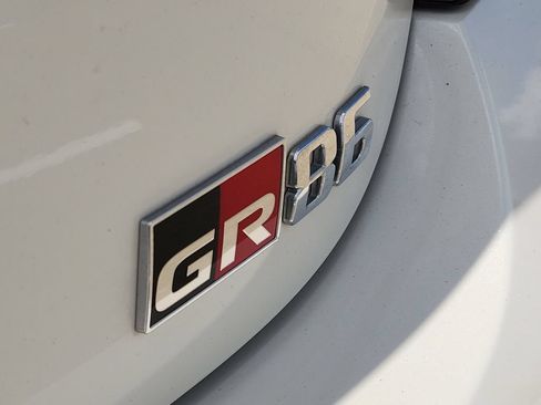 Used 2024 Toyota GR86 Premium RWD image 12