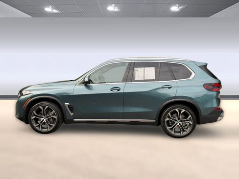 Certified 2026 BMW X5 xDrive40i AWD/4WD image 2