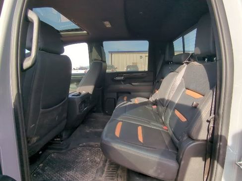 Used 2024 GMC Sierra 2500 AT4 w/ AT4 Premium Plus Package image 18