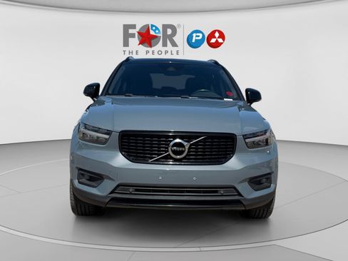 Used 2020 Volvo XC40 T5 R-Design w/ Protection Package AWD/4WD image 8
