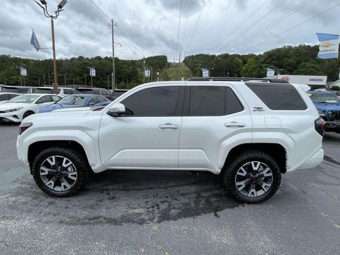 Used 2026 Toyota 4Runner TRD Sport Premium AWD/4WD image 2