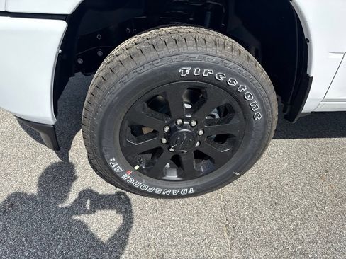 New 2026 RAM 2500 Big Horn AWD/4WD image 9