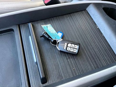 Used 2018 Honda Odyssey EX-L image 10