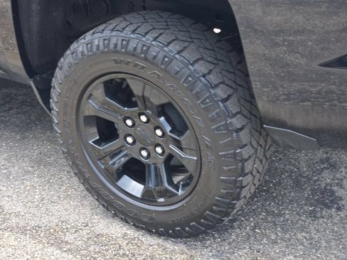 Used 2018 Chevrolet Silverado 1500 LTZ Z71 w/ LTZ Plus Package AWD/4WD image 14