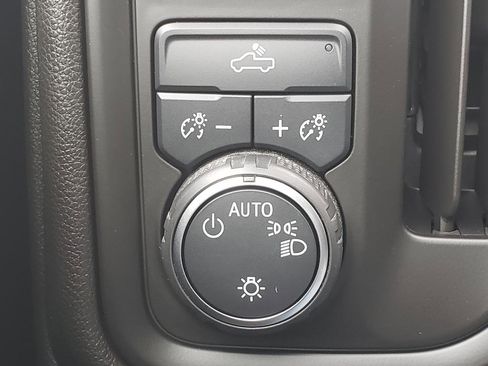 Used 2023 Chevrolet Silverado 1500 Custom AWD/4WD image 22