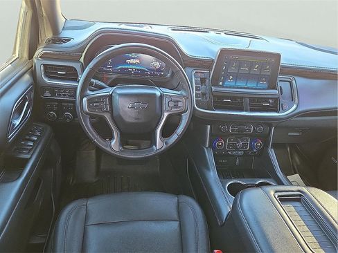 Used 2022 Chevrolet Tahoe Z71 w/ Luxury Package image 18