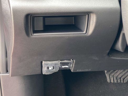 New 2025 Nissan Versa SR w/ Trunk Package image 20