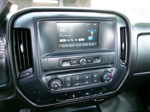 Used 2017 Chevrolet Silverado 2500 W/T AWD/4WD image 17