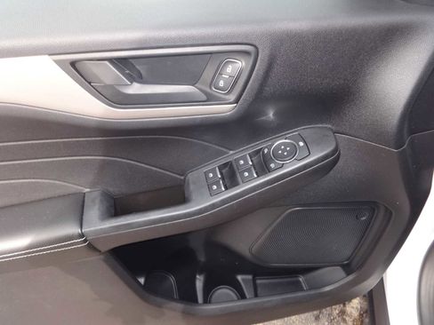 Used 2021 Ford Escape S image 12