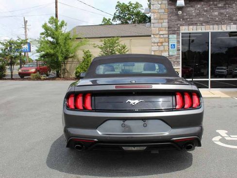 Used 2018 Ford Mustang Premium RWD image 7