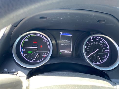 Used 2023 Toyota Camry LE FWD image 14