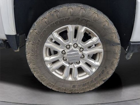 Used 2023 GMC Sierra 2500 Denali w/ Technology Package AWD/4WD image 43