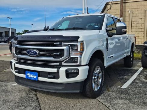 Used 2022 Ford F250 Platinum AWD/4WD image 2