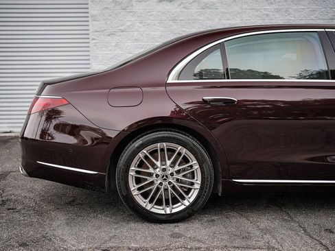 Used 2022 Mercedes-Benz S 580 S 580 w/ 3D Technology Package image 15