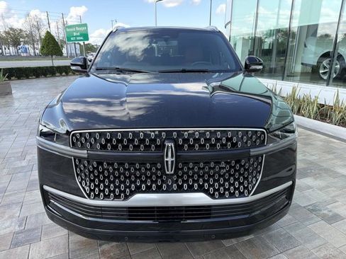 New 2026 Lincoln Navigator Reserve AWD/4WD image 6