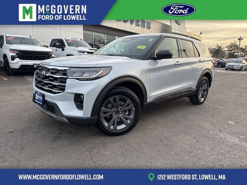 New 2026 Ford Explorer Active w/ Active Comfort Package image 1