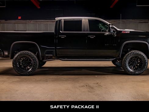 Used 2022 Chevrolet Silverado 2500 LTZ w/ LTZ Plus Package AWD/4WD image 11