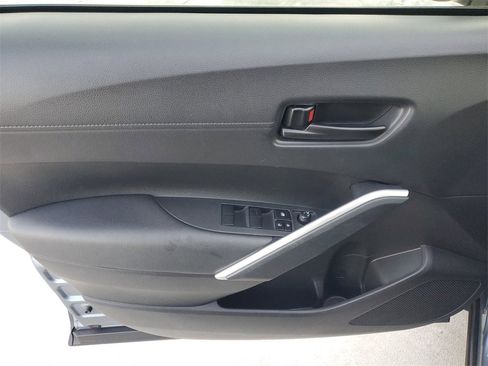 Certified 2023 Toyota Corolla Cross LE image 19